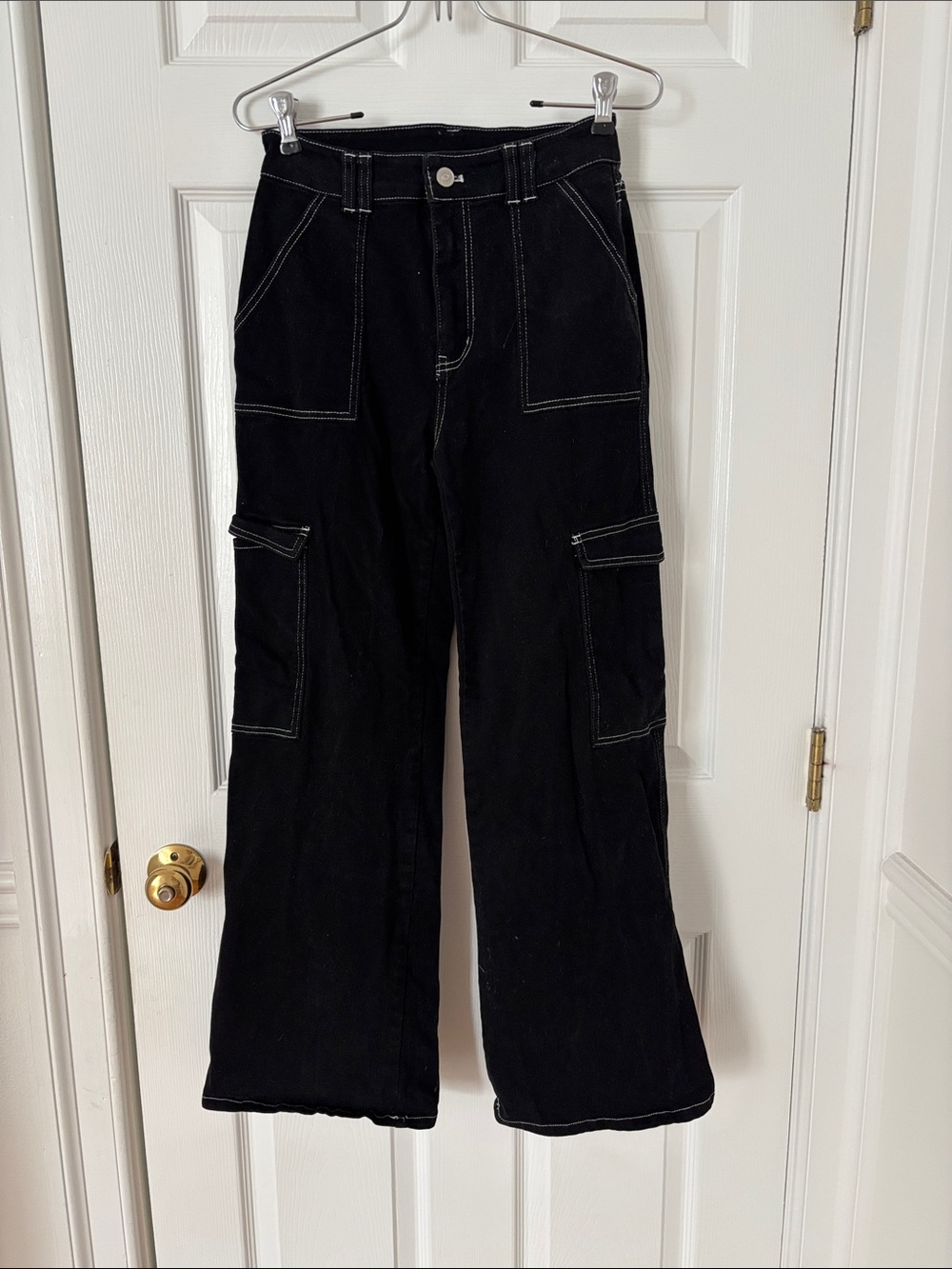 Altar'd State Black Wide-Leg Cargo Jeans with Contrast Stitching